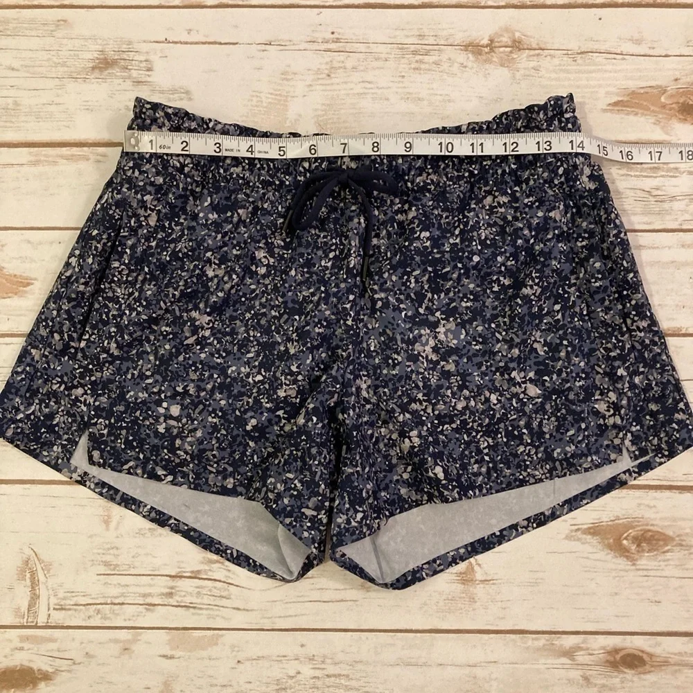 Athleta Abstract Black Confetti Print Athletic Shorts Size 4